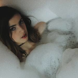 Meet your Posher, Eva